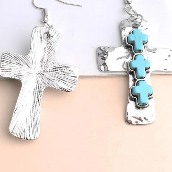 Vintage Turquoise Cross Earrings - Picture 3 of 3